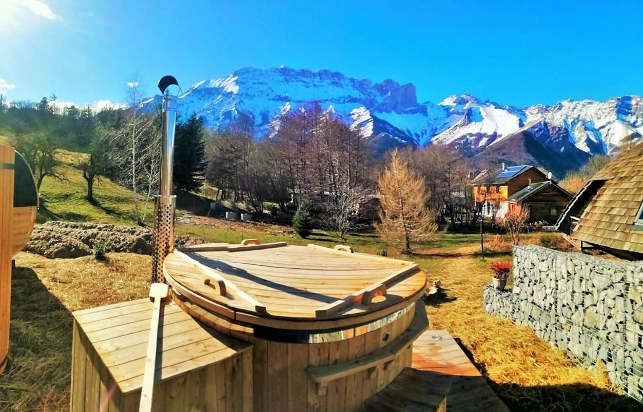 Au-Dela Des Nuages, Maison D'Hotes Insolite & Spa Aubessagne Buitenkant foto